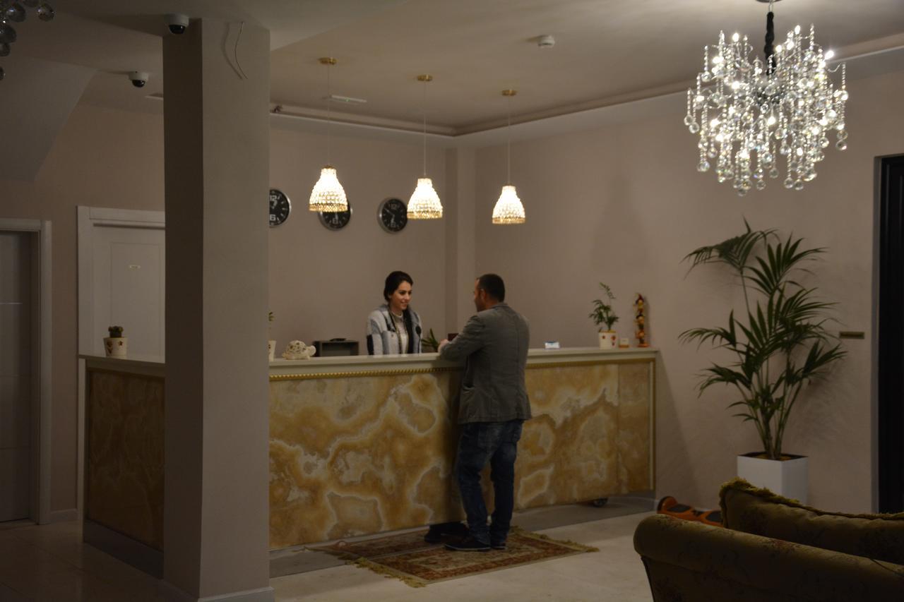 Hotel Turizem Shkelzeni Bajram Curri Exterior foto