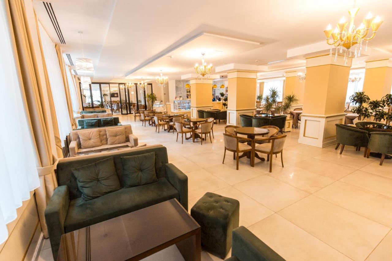 Hotel Turizem Shkelzeni Bajram Curri Exterior foto