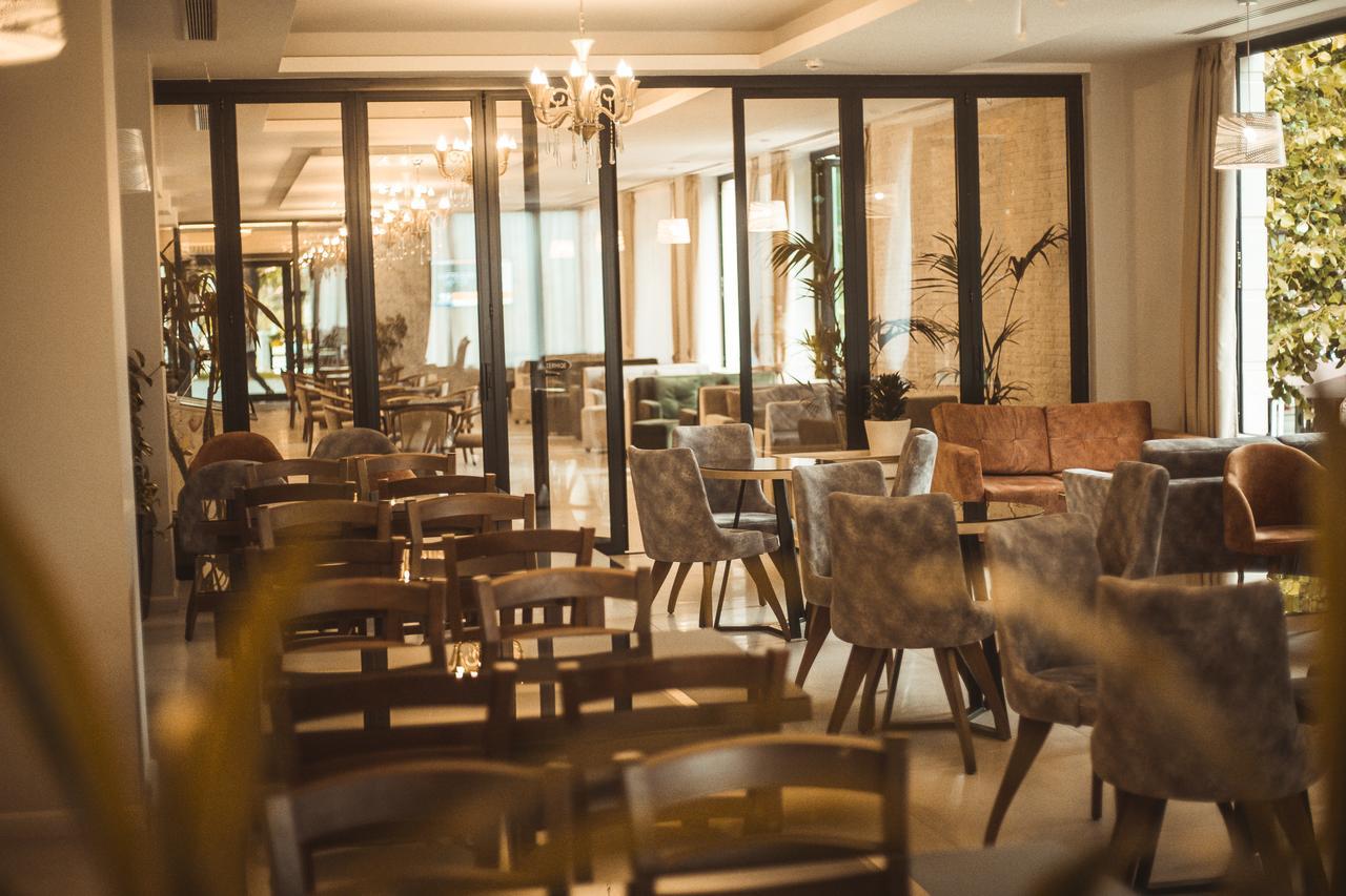 Hotel Turizem Shkelzeni Bajram Curri Exterior foto