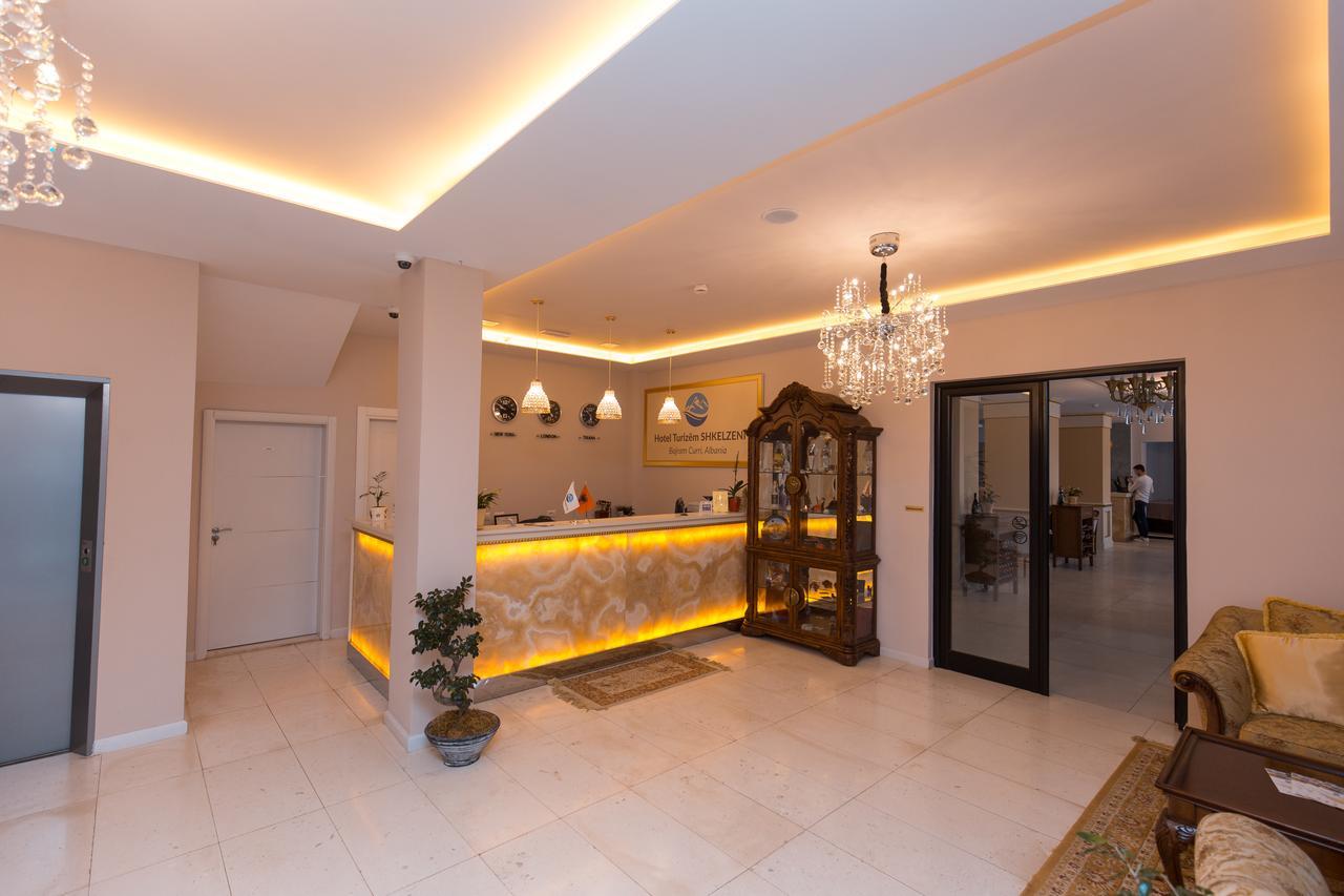 Hotel Turizem Shkelzeni Bajram Curri Exterior foto